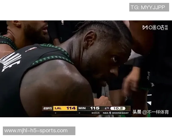 兰德尔全场狂砍32分10篮板6助攻带领球队大胜对手展现统治力 兰德尔全场狂砍32分10篮板6助攻带领球队大胜对手展现统治力